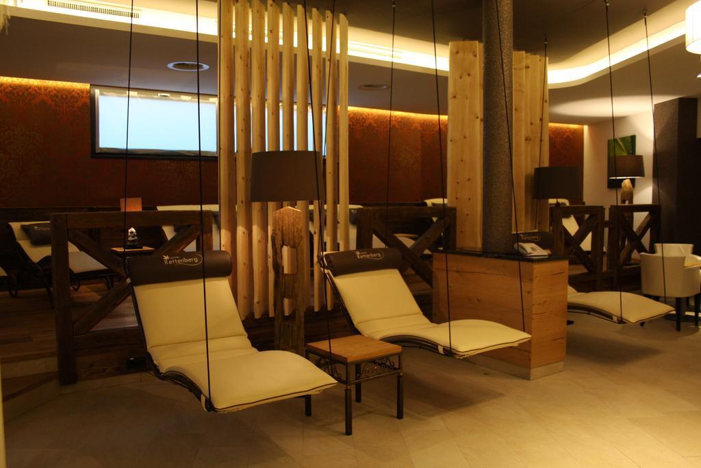 Hotel Rettenberg Kolsass エクステリア 写真