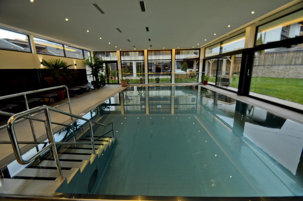 Hotel Rettenberg Kolsass エクステリア 写真